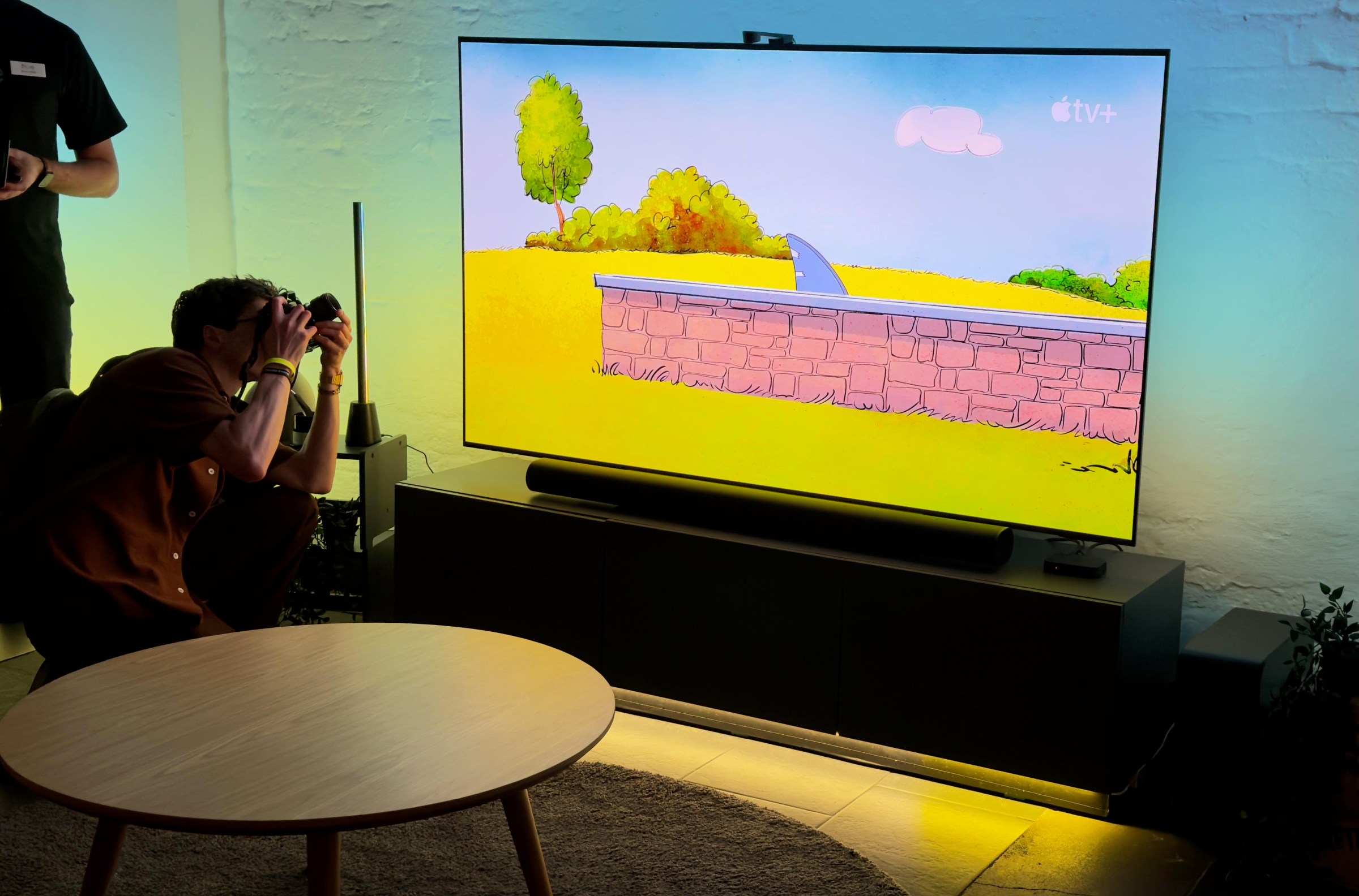 Camera Play Screen Sync gắn trên TV
