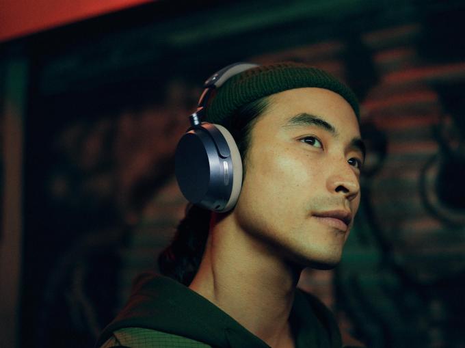 Tai nghe Sennheiser Momentum 5 với thiết kế vải denim
