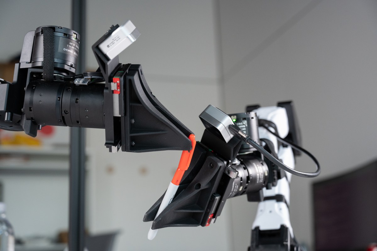 XDOF gây chú ý: Khởi nghiệp dữ liệu robot gọi vốn Series B định giá 1,2 tỷ USD chỉ sau 3 tháng rời trạng thái ẩn danh