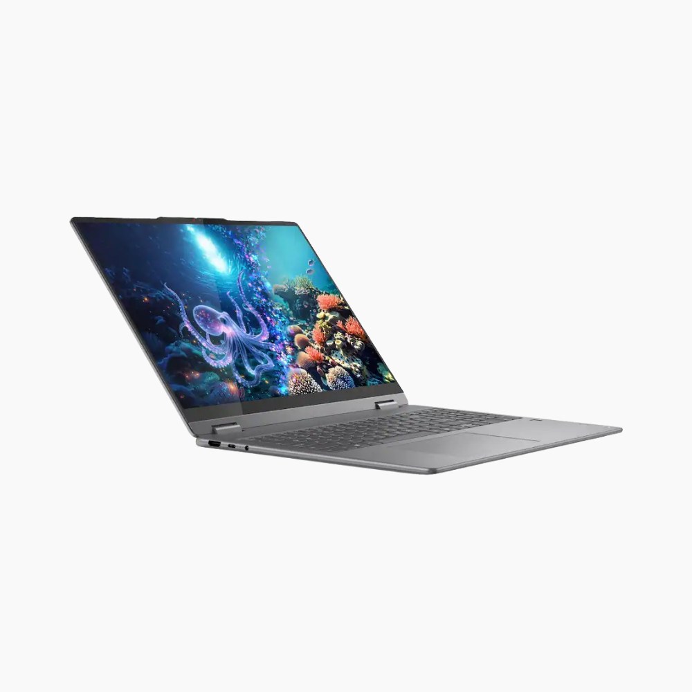 Lenovo Yoga 7i nhìn từ góc cạnh