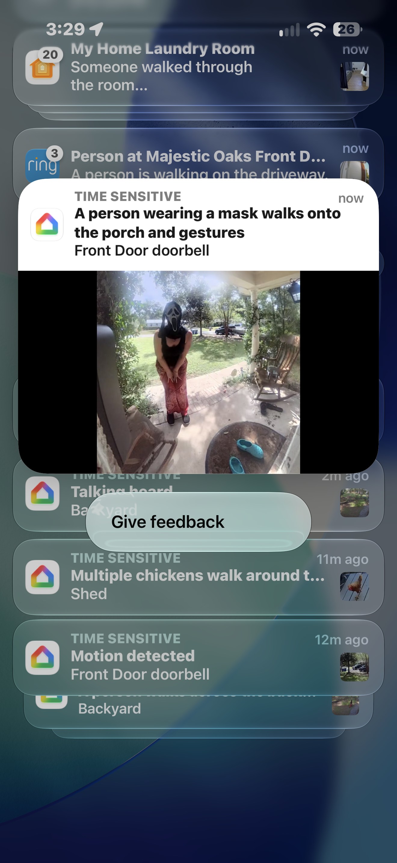 Giao diện Apple Home với tính năng tìm kiếm video bằng AI