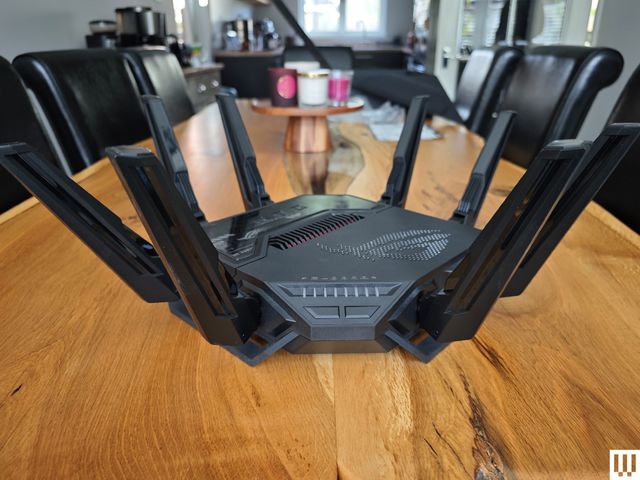 Router Asus ROG Rapture GT-BE98 Pro mặt sau