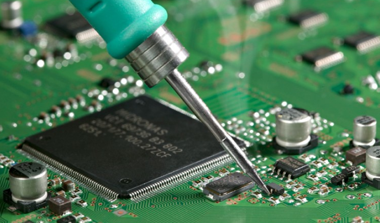 Phân tích lỗi phần cứng Floppy Emu: Khi 68 bo mạch hỏng hé lộ bài học về thạch anh dao động