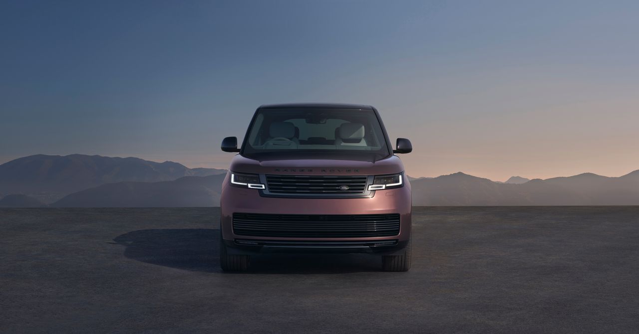 Range Rover Electric chính thức ra mắt: SUV điện hạng sang với công suất V8, phạm vi hoạt động ấn tượng