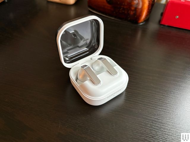 Tai nghe Samsung Galaxy Buds4 Pro