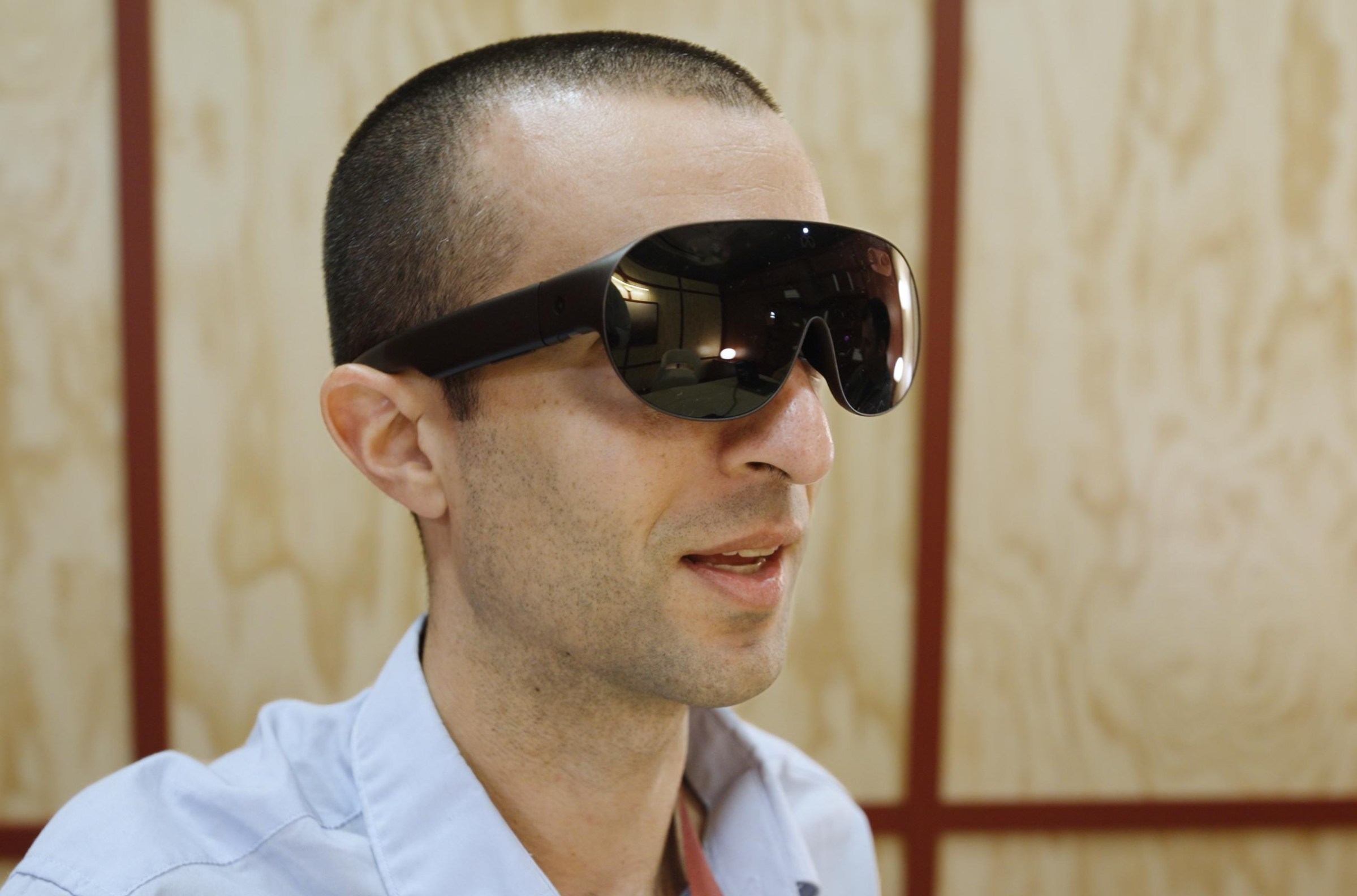 Meta VR Glasses với thiết kế như kính đeo mắt thông thường