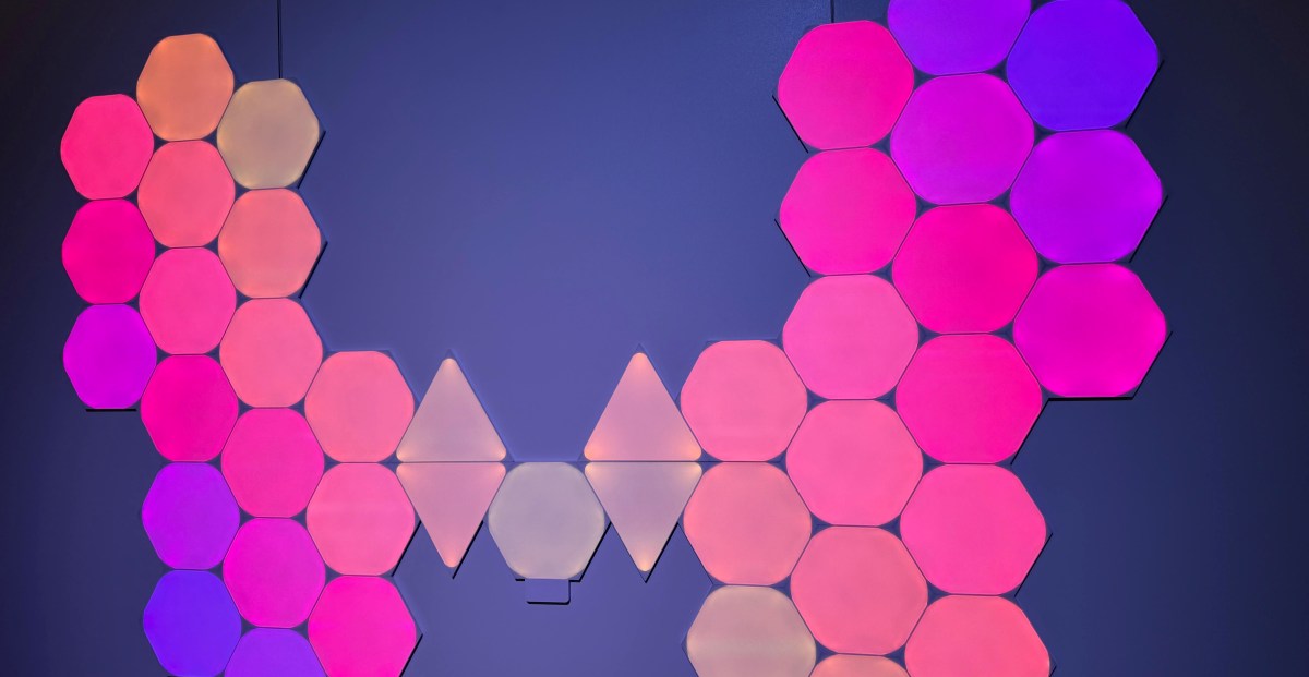 Philips Hue hợp tác Nanoleaf: Mô-đun 40 USD đưa tấm ốp tường thông minh vào hệ sinh thái Hue