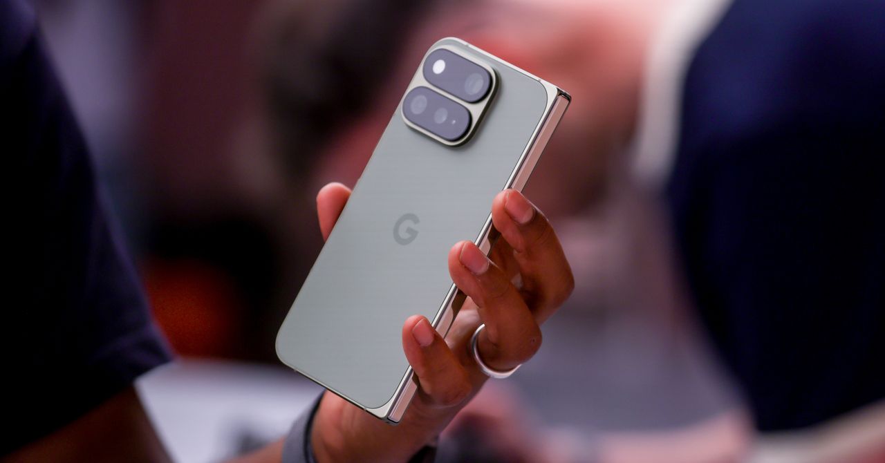 Google Gemini giờ có thể gọi điện thay bạn trên điện thoại Pixel