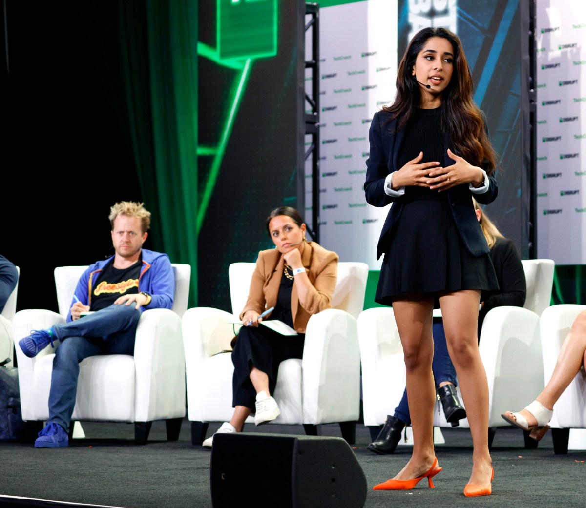 TechCrunch Disrupt 2026: Hé lộ dàn giám khảo VC quyền lực của Startup Battlefield 200