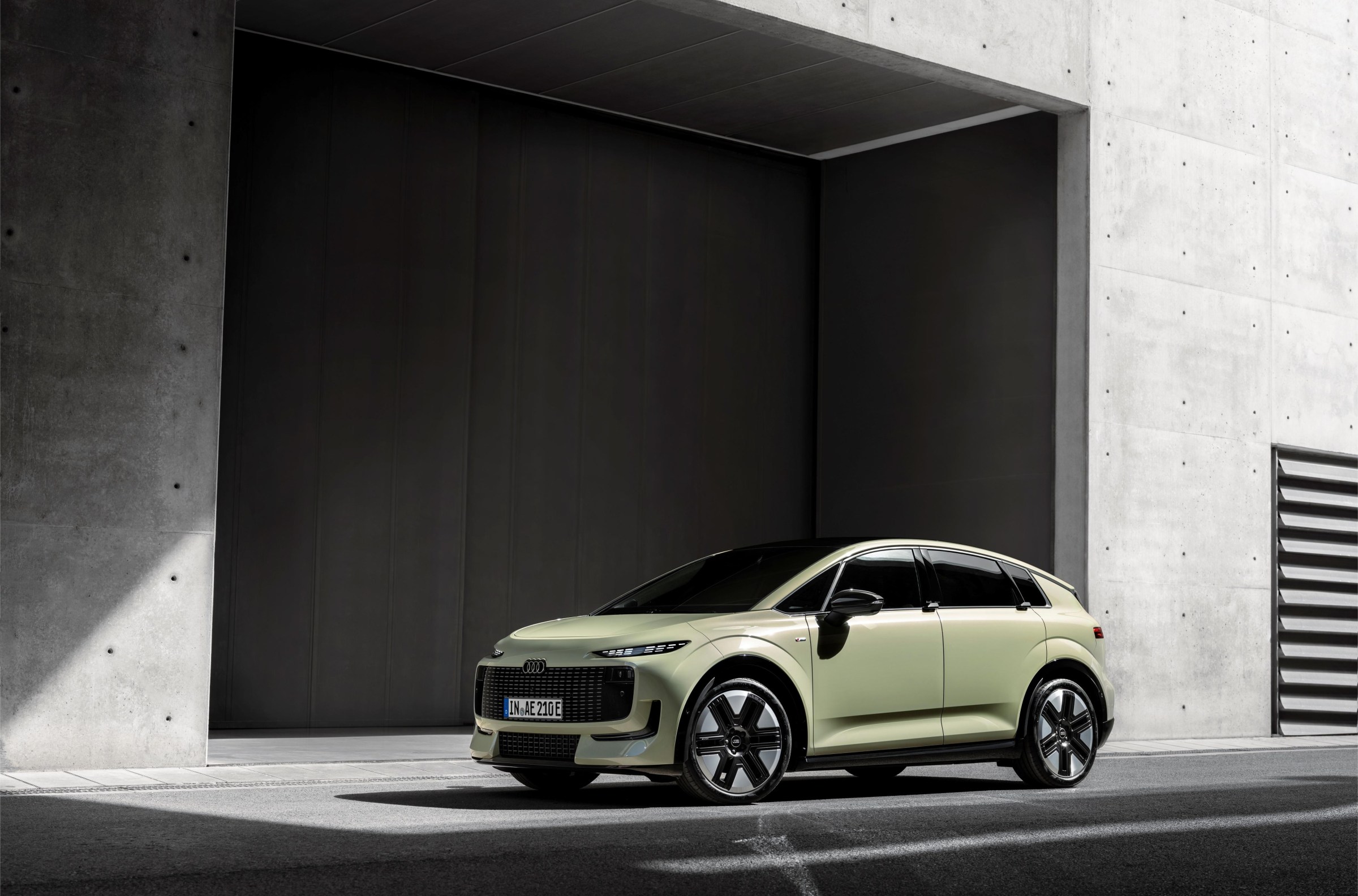Audi A2 E-tron nhìn chính diện
