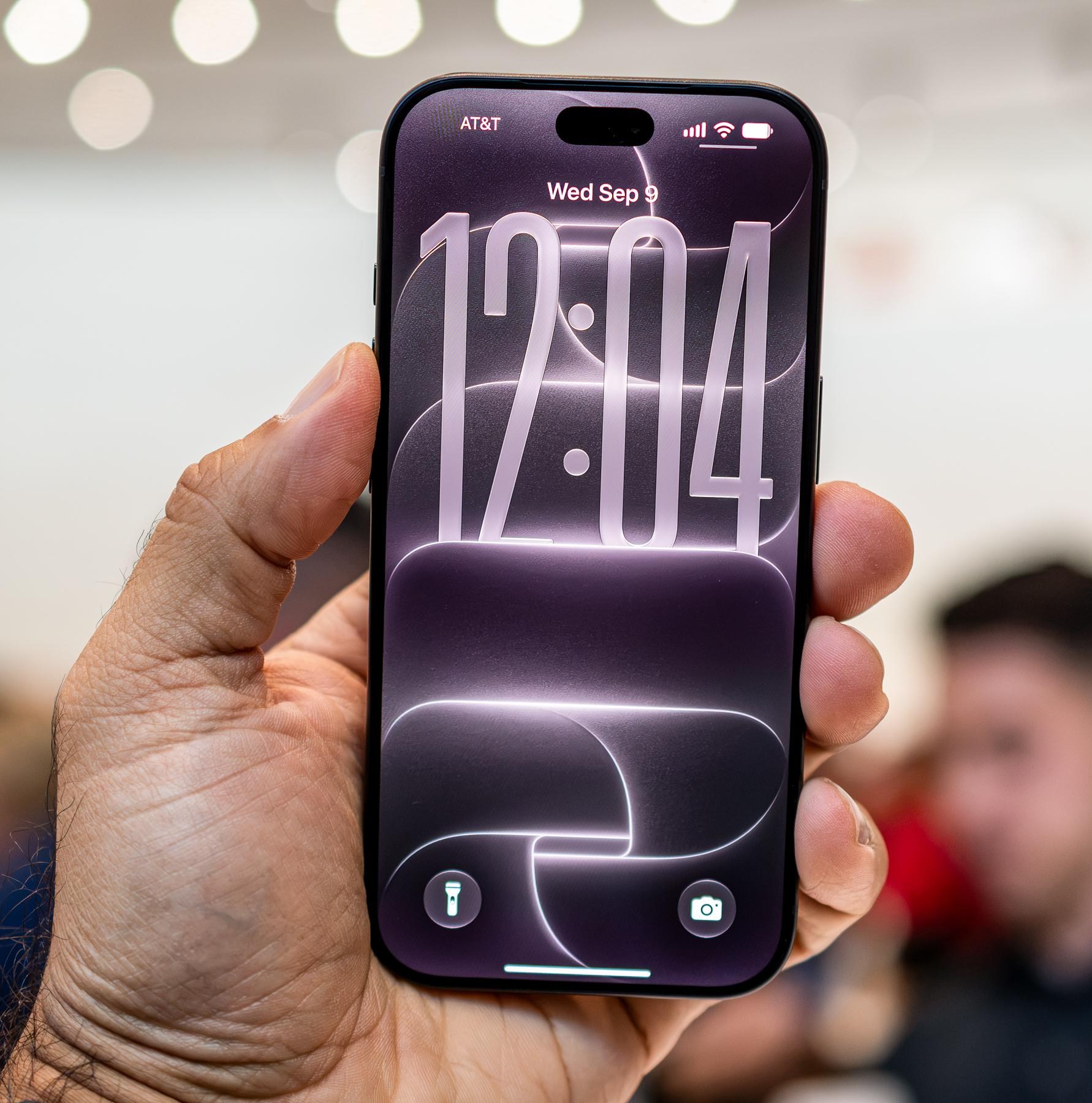 Cận cảnh thiết kế iPhone 18 Pro