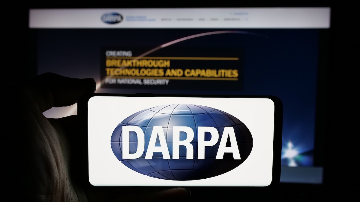 DARPA chọn Xint dùng AI bảo vệ ứng dụng nhắn tin quân sự