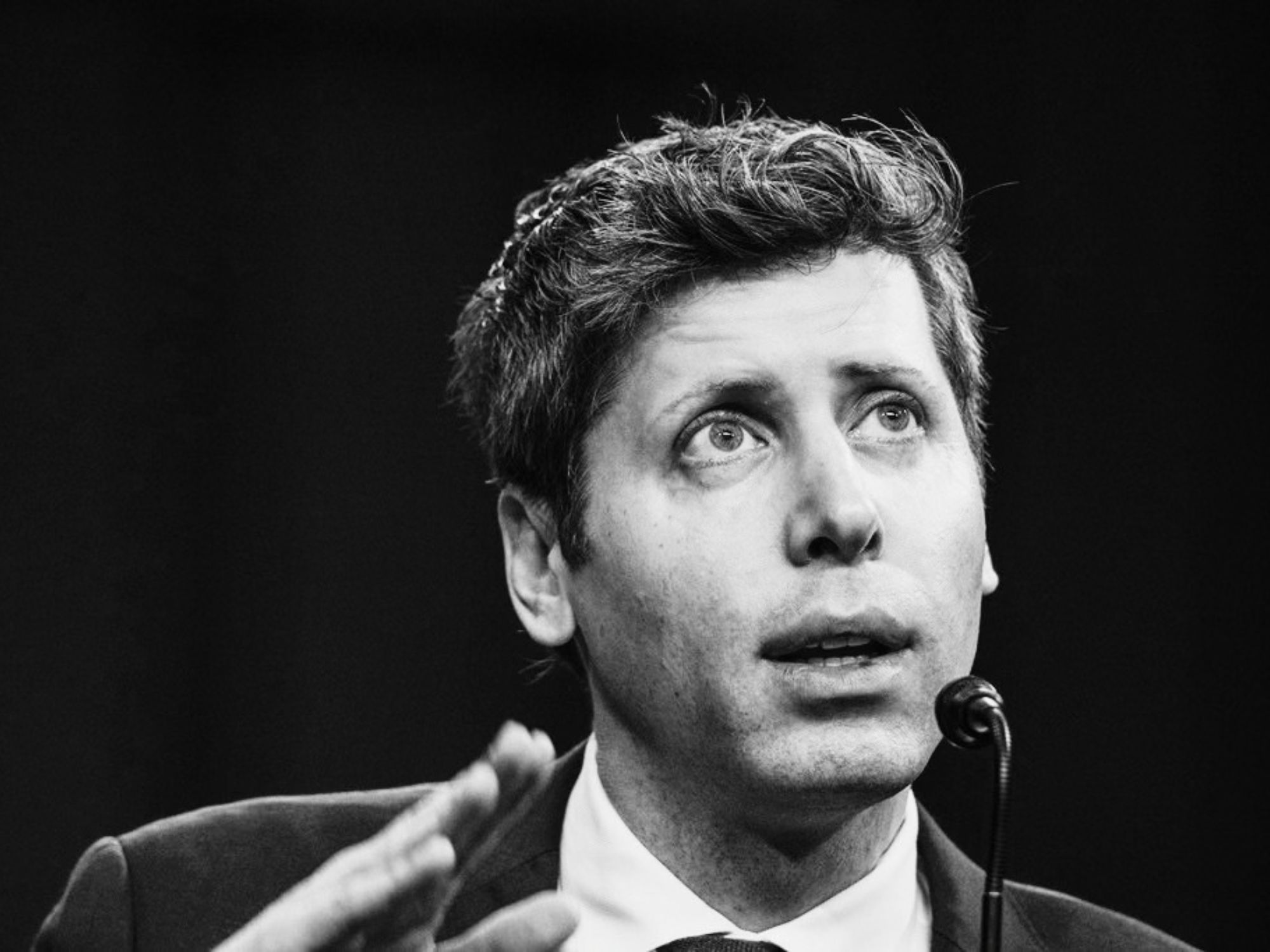 Vì sao Sam Altman vẫn tự do?