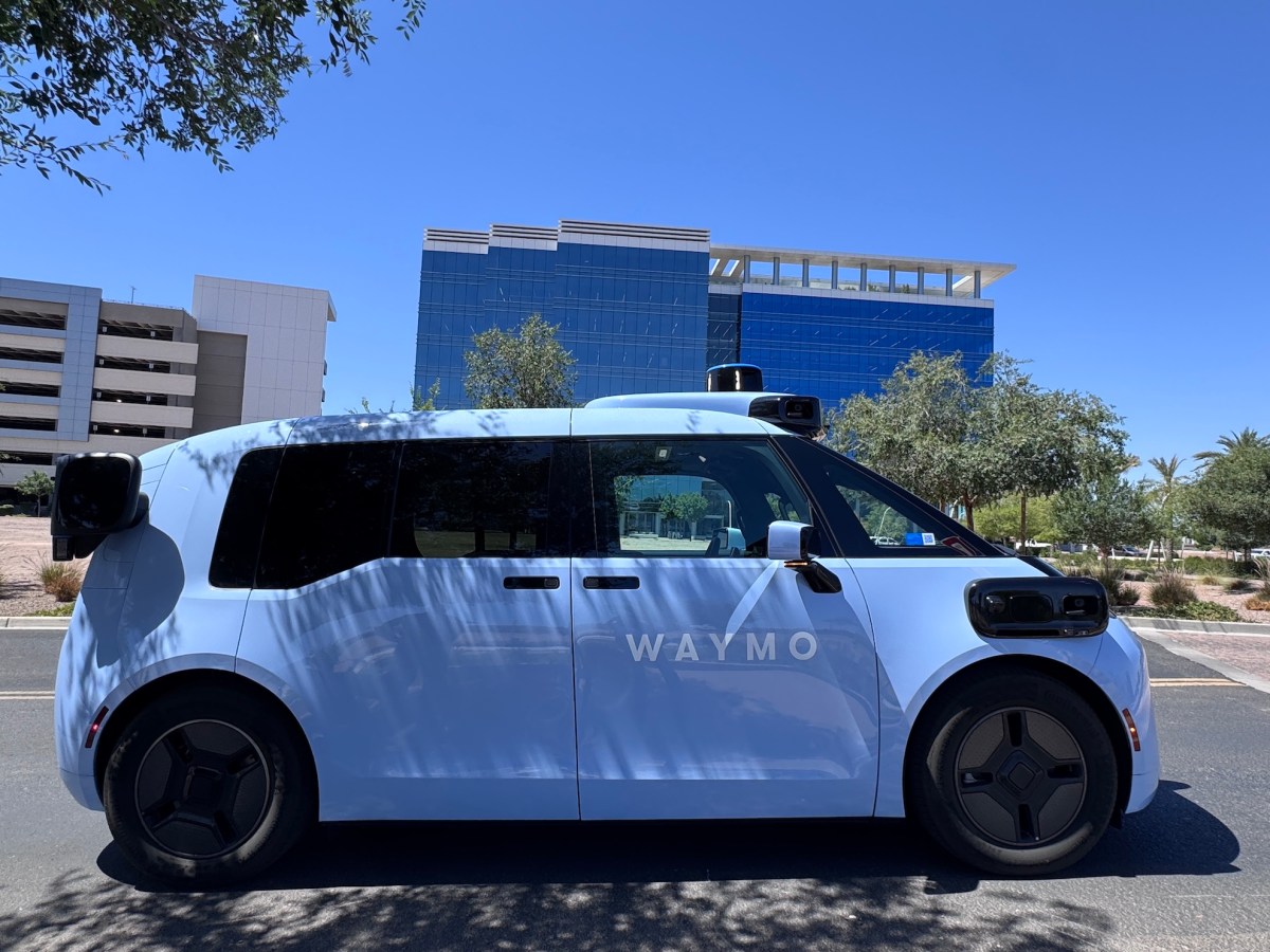Waymo tăng tốc mở rộng robotaxi tại Denver, San Diego và Tampa