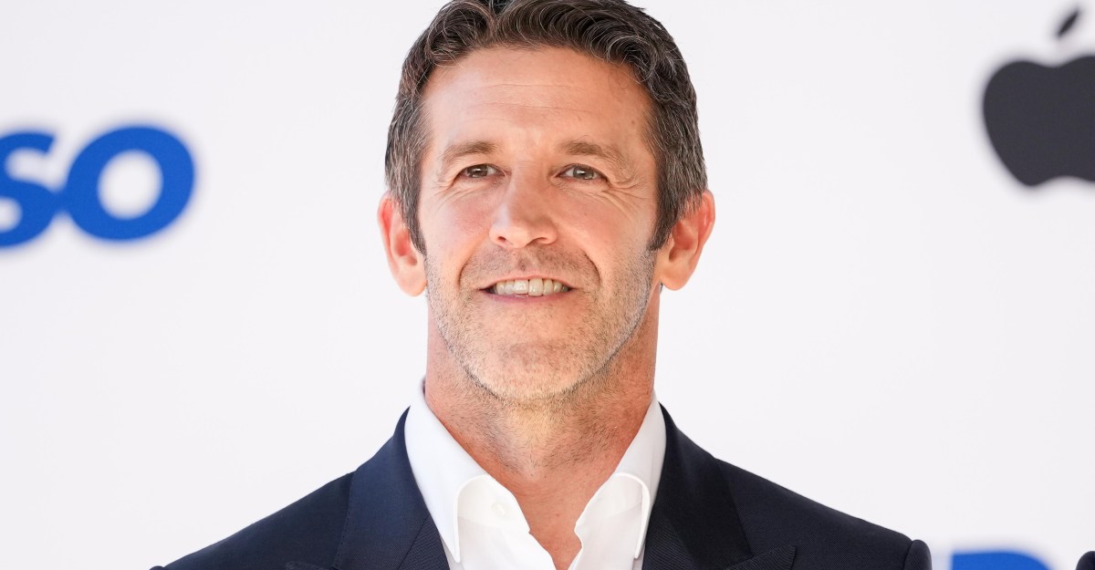 John Ternus gửi thư ngỏ đầu tiên với tư cách CEO Apple, hé lộ 'sự kiện ra mắt cực lớn' vào tuần tới