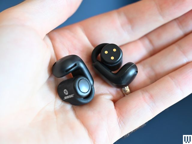 Cận cảnh cặp tai nghe Bose Ultra Open Earbuds