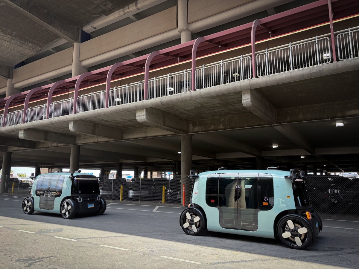 Zoox mở rộng dịch vụ robotaxi đến sân bay Las Vegas, tạo lợi thế cạnh tranh với Uber và Lyft