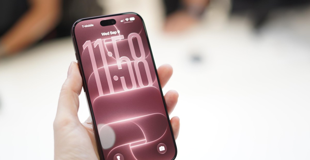 Apple phát hành iOS 27 với Siri AI được đại tu toàn diện