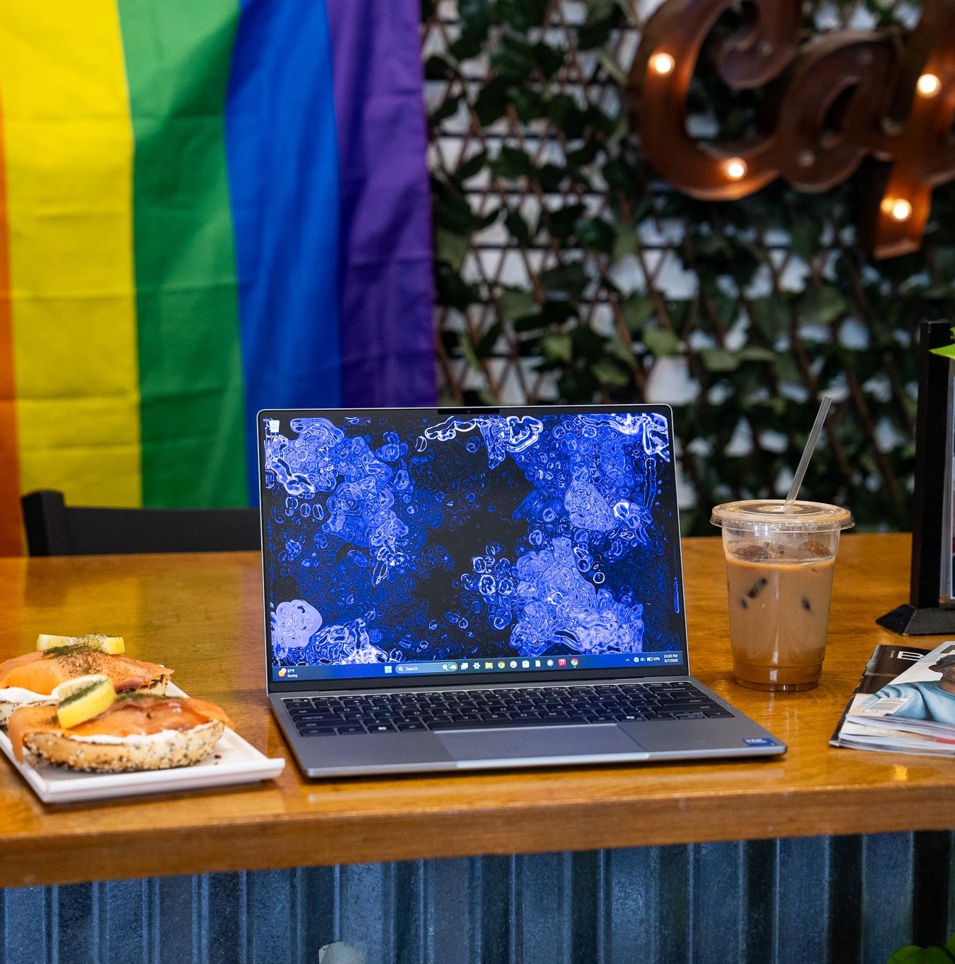 Màn hình và bàn phím của Dell XPS 13 2026