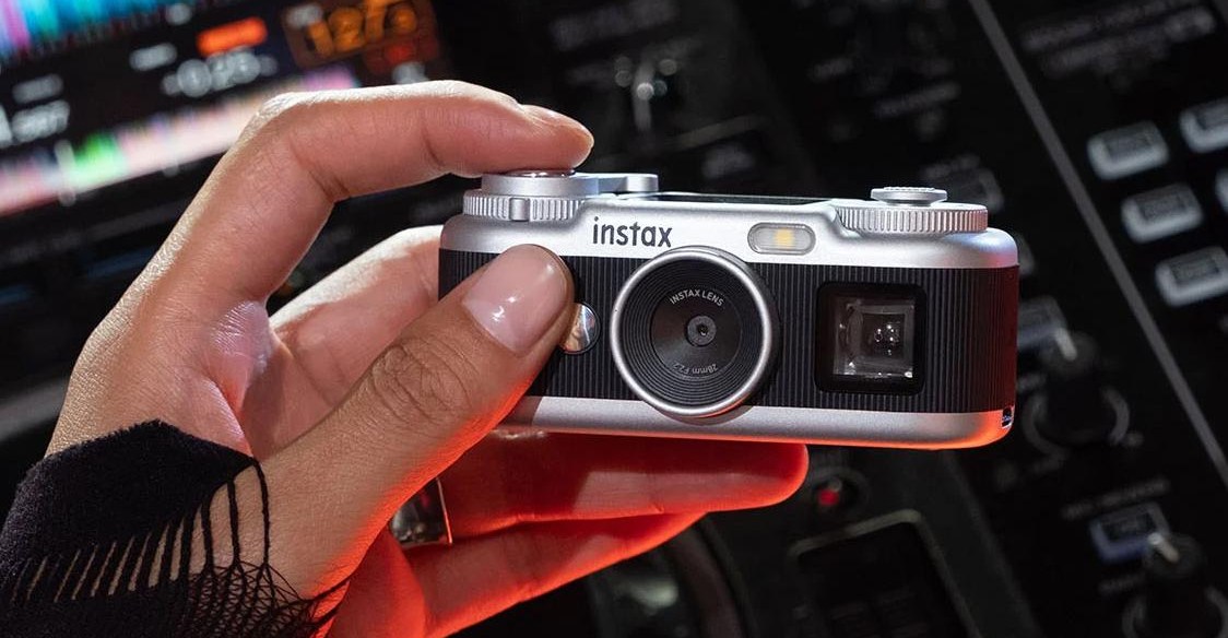 Fujifilm ra mắt Instax Pal 2: Máy ảnh kỹ thuật số siêu nhỏ với màn hình LCD và cảm biến 10MP