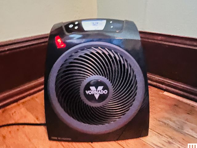 Máy sưởi Vornado TAVH10