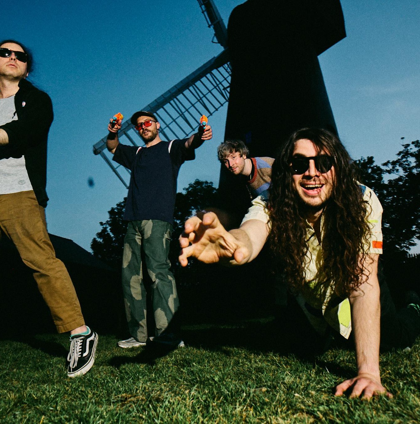 Các thành viên ban nhạc Anamanaguchi
