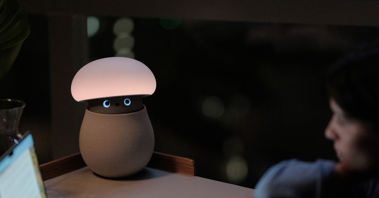 Mori: Chú robot nấm đáng yêu không làm gì cả nhưng khiến người ta mê mẩn