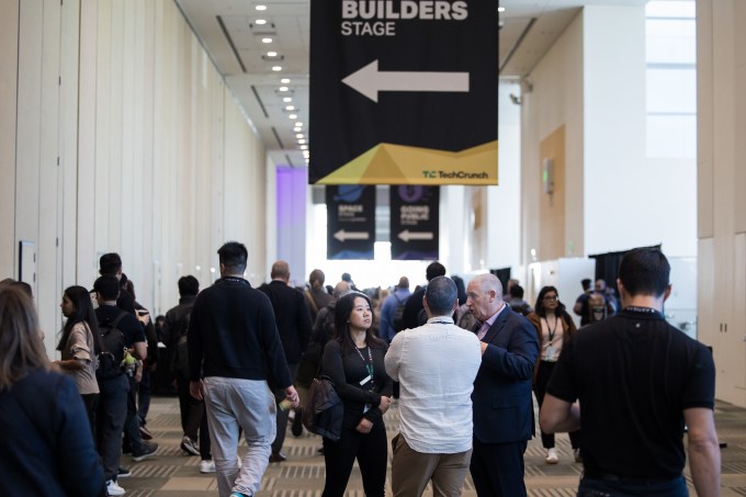 Phiên thảo luận tại TechCrunch Disrupt