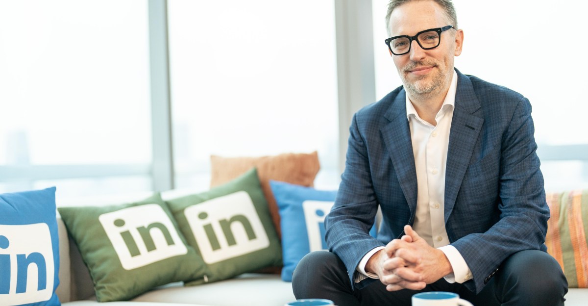 Giám đốc mảng Office và Teams của Microsoft rời công ty sau gần 18 năm