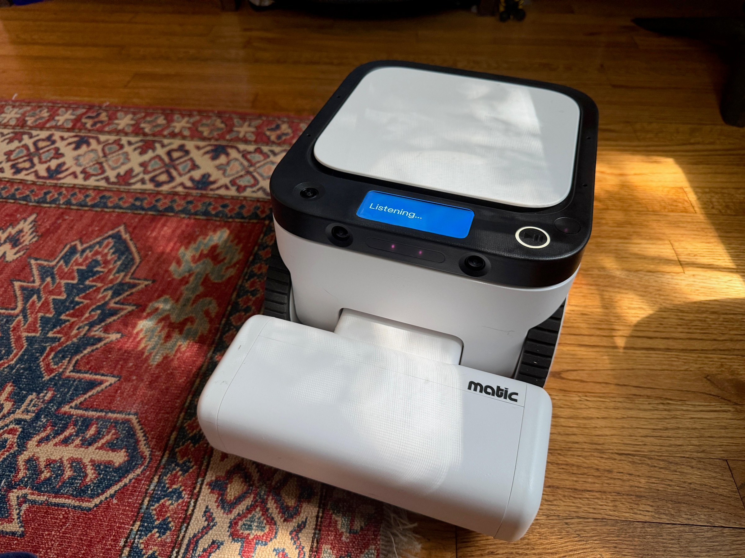 Cận cảnh robot Matic