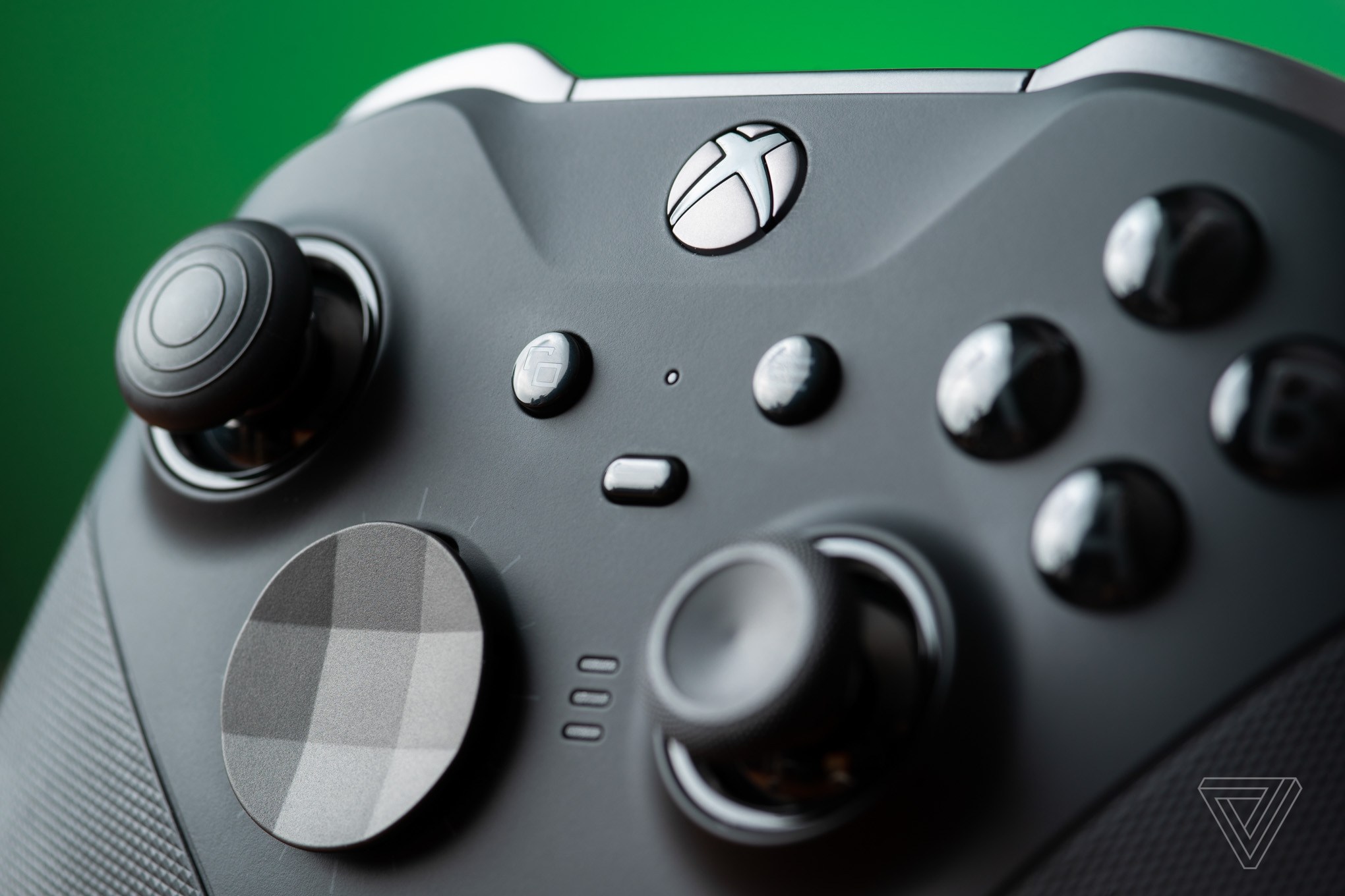 Một chiếc tay cầm Xbox Elite