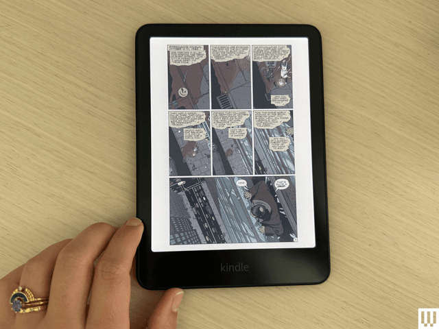 Kindle Colorsoft đang được sử dụng