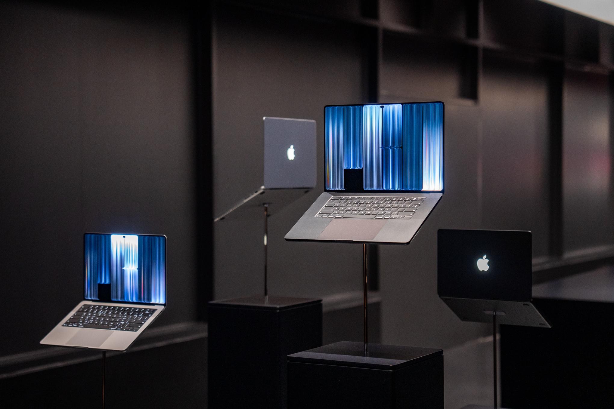 Màn hình OLED trên MacBook Pro mới