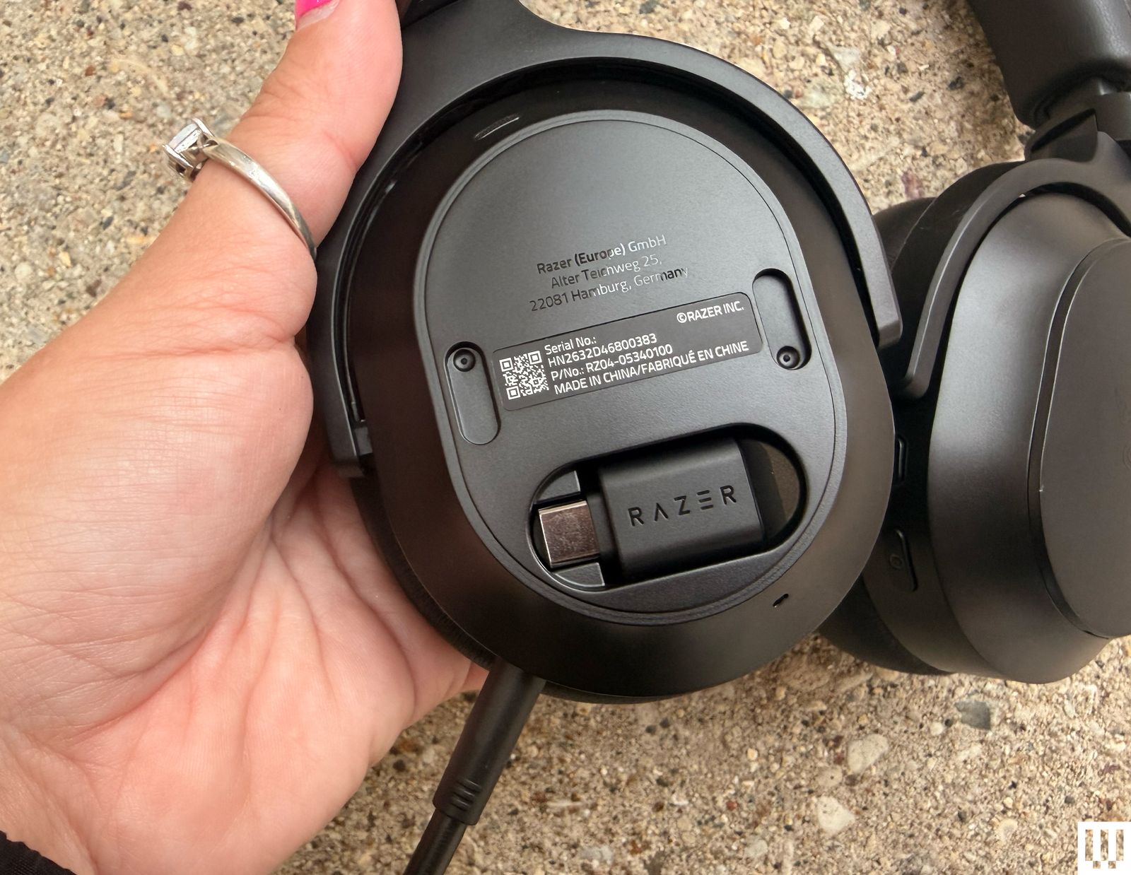 Cận cảnh Razer Barracuda V2 Pro
