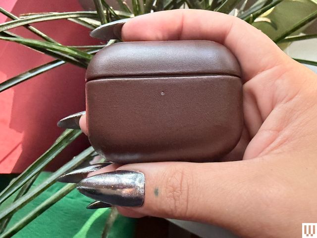 Ốp da Nomad Modern Leather