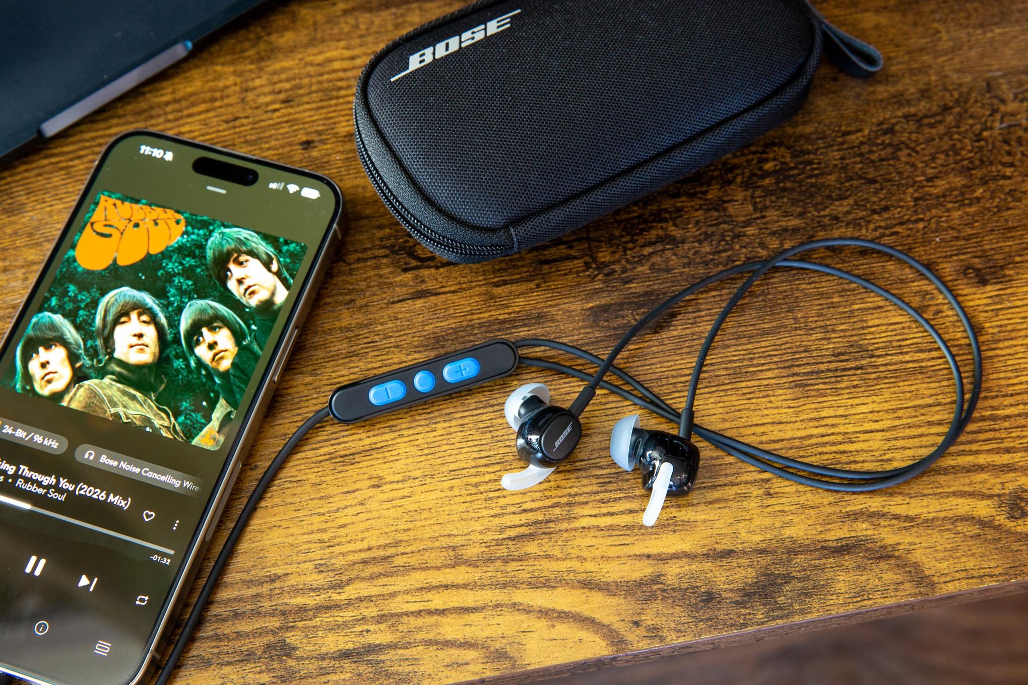 Tai nghe có dây chống ồn mới của Bose