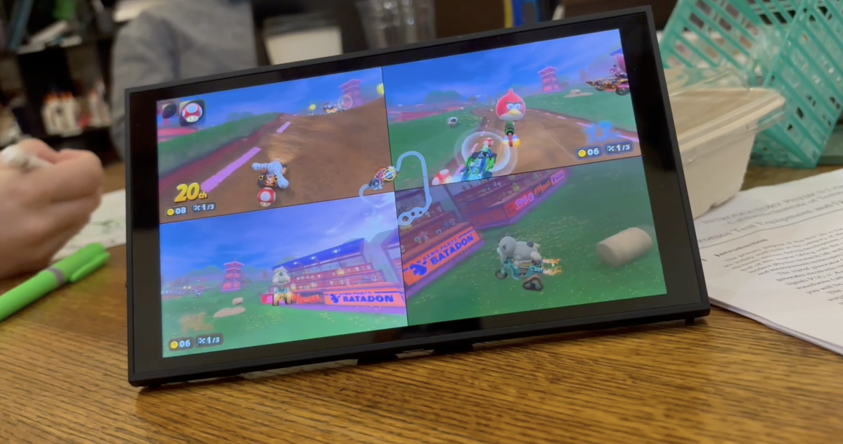 Switch 2 bị bẻ khóa nhờ một game cũ và AI