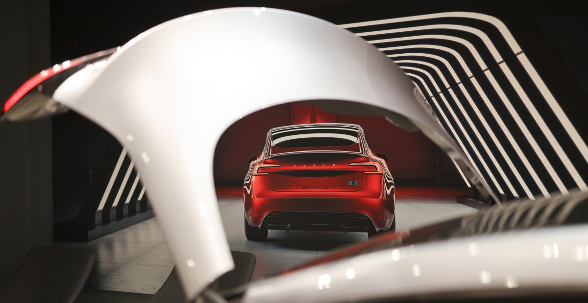 Tesla chững lại đà hồi phục sau quý III doanh số sụt giảm