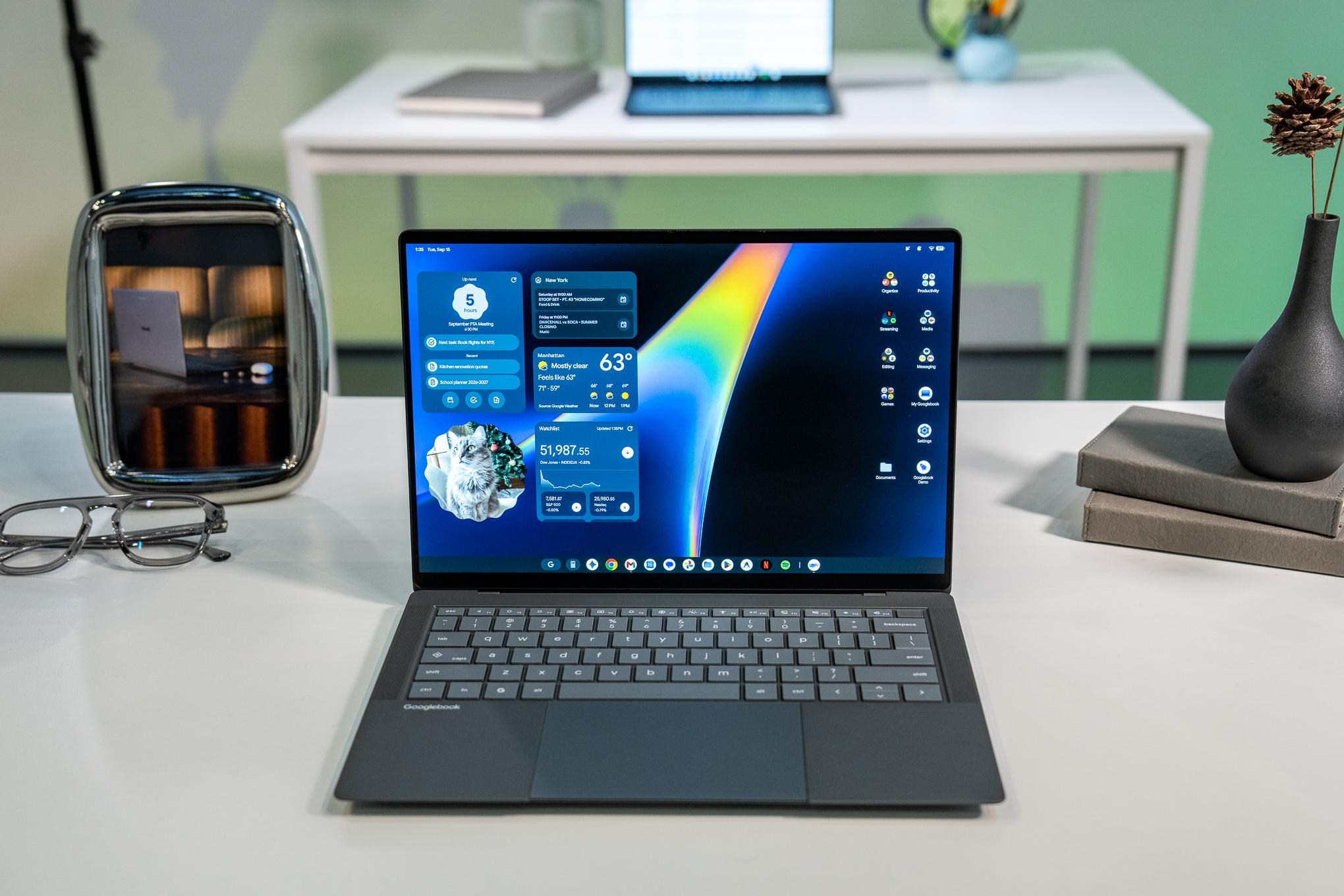 Laptop Googlebook mới ra mắt