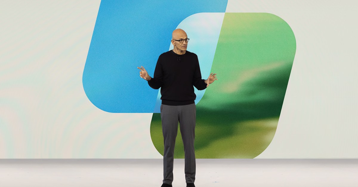 Microsoft tái định hình Copilot: Tham vọng trở thành "hệ điều hành cho công việc"