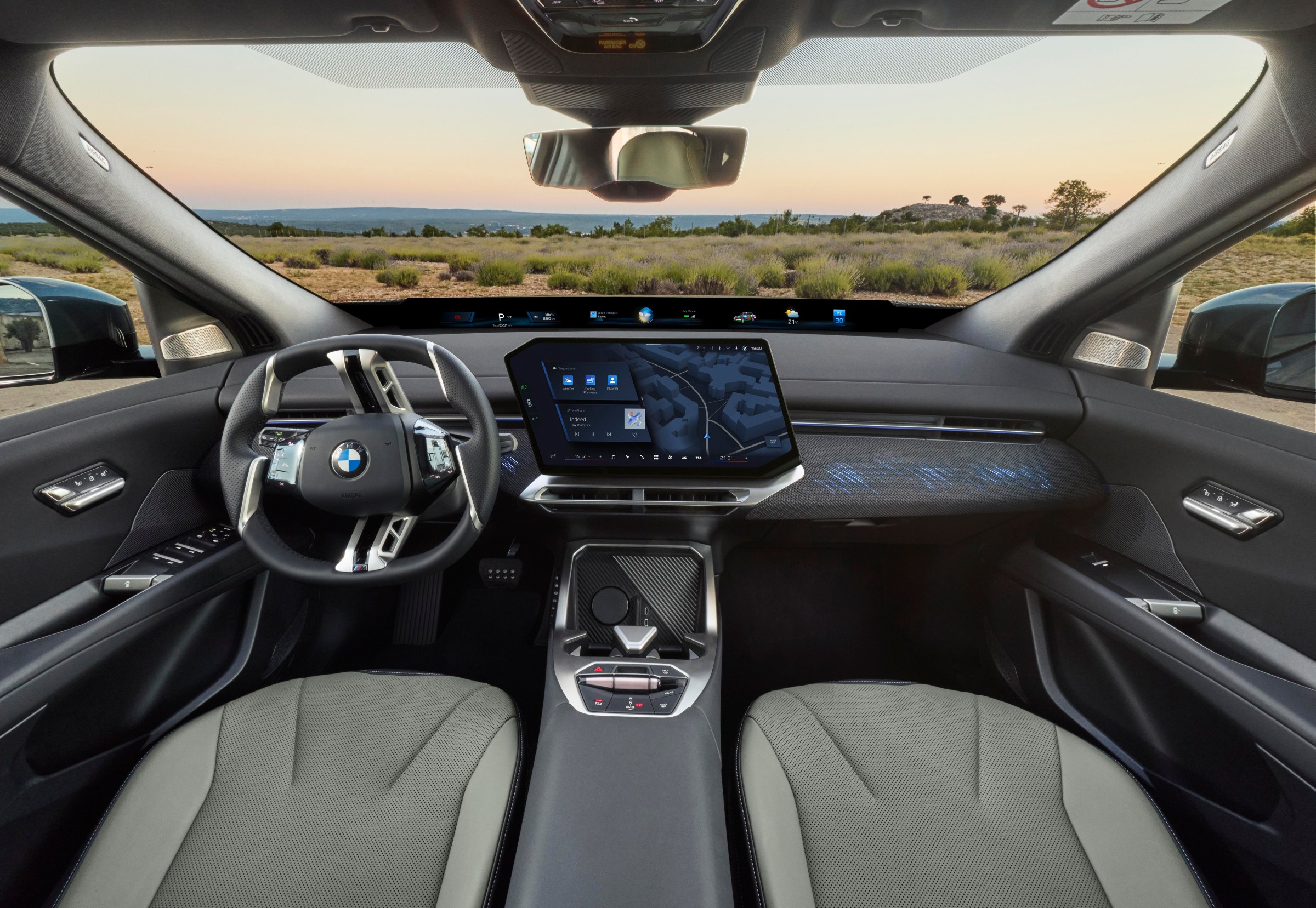 Hệ thống thông tin giải trí Panoramic iDrive của BMW