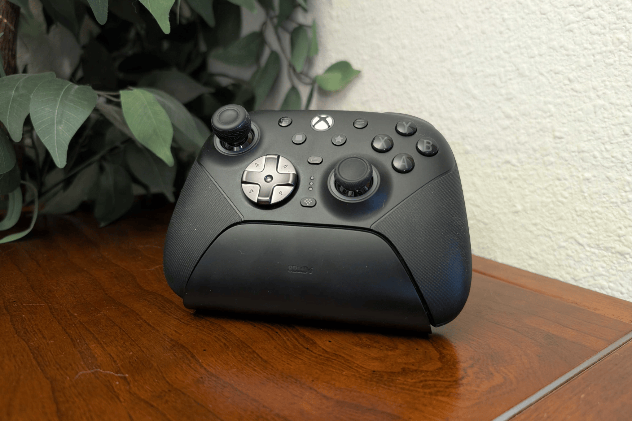 Tay cầm 8BitDo Ultimate 3E với thiết kế tinh tế