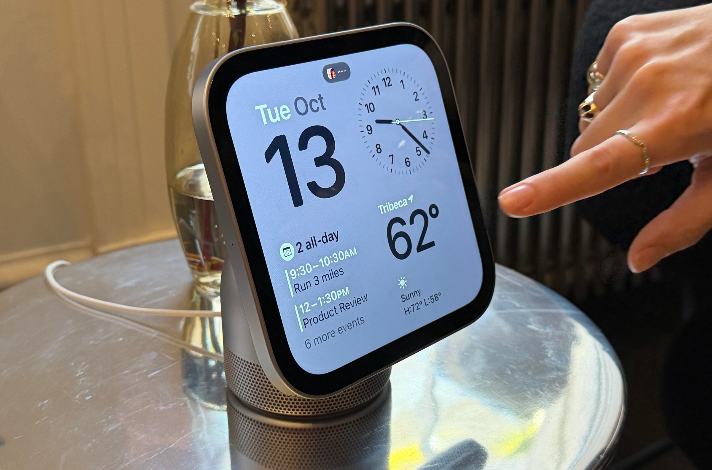 Trên tay Apple HomeView - màn hình thông minh đầu tiên của Apple