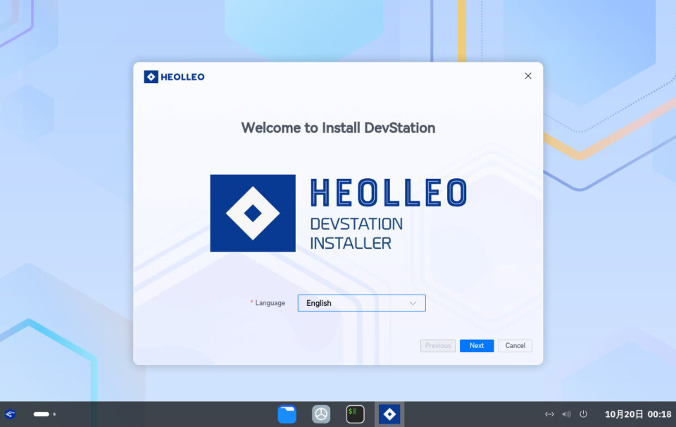 Giao diện GNOME mặc định của openEuler với Dash to Panel