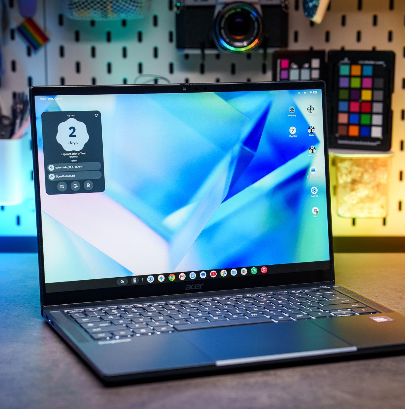 Acer Googlebook 14 ở chế độ gập