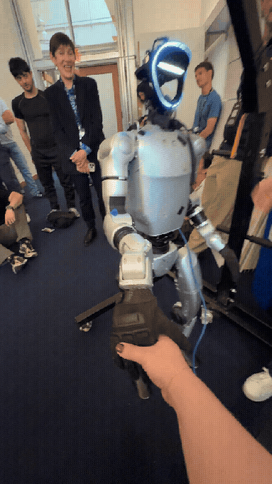 Robot hình người Unitree tại CSAIL, MIT