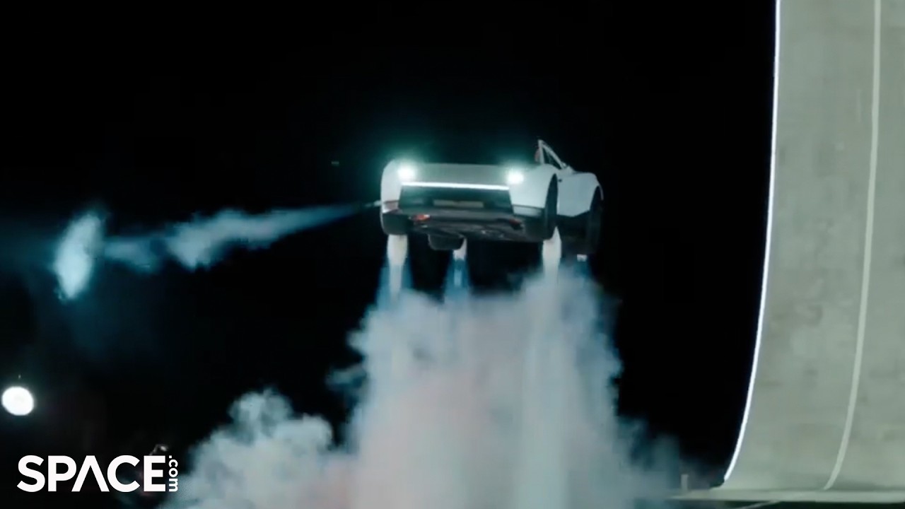 Tesla ra mắt Roadster 'biết bay' với động cơ đẩy SpaceX