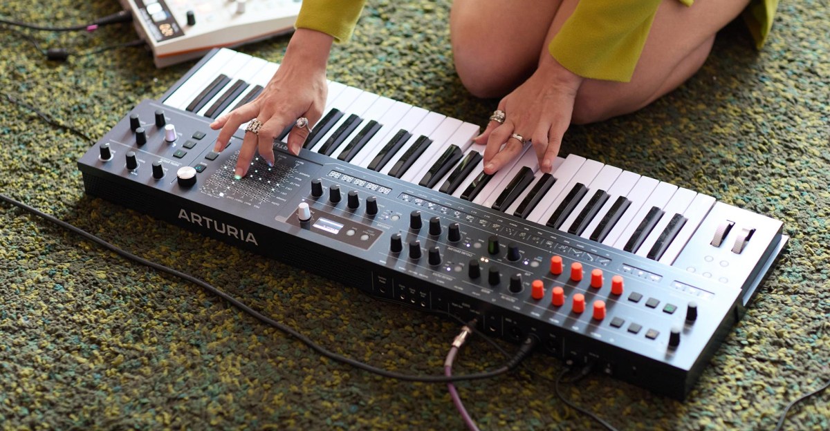 Arturia MiniFreak 49: Đưa dòng synth Freak lên tầm chuyên nghiệp