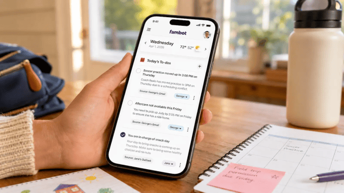 Fambot gửi bản tóm tắt hằng ngày cho gia đình