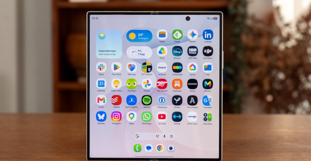 Galaxy Z Fold 8 giảm giá mạnh trước thềm iPhone Duo ra mắt